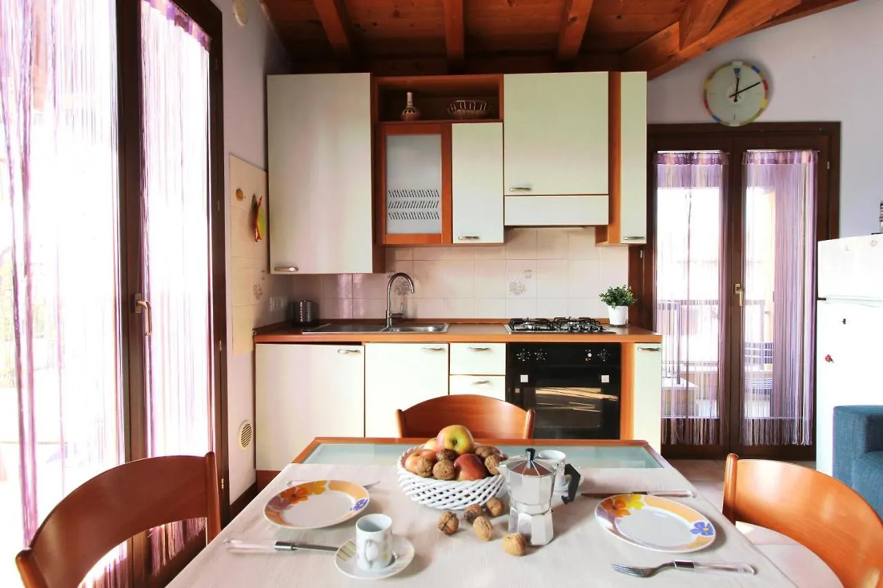 Апартаменты La Terrazza Del Sole Сирмионе 0*,